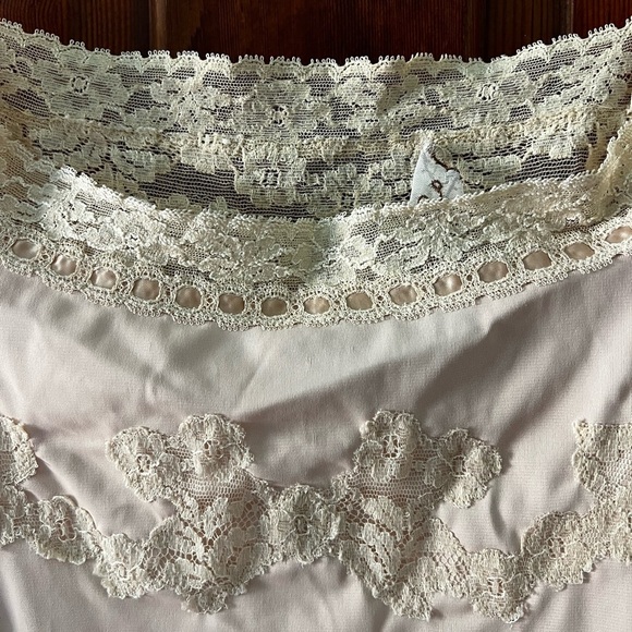 Vintage Hollywood Vassarette Ivory Lace Lingerie Slip – Size F 34, Nylon Tricot - Picture 3 of 11